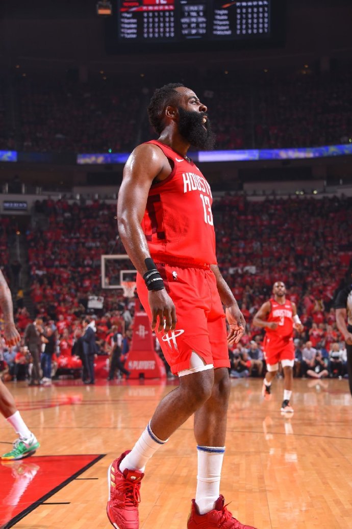 刺内线触球 刺内线触球